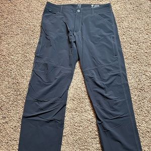 Mens KUHL Black Straight Cargo Hiking Pants Size 36x31 IL:A